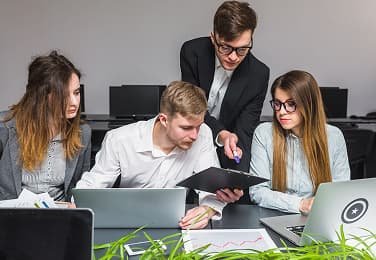 Keyword performance dashboard for a  business